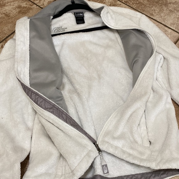 North Face Fleece Zip Up Jacket - Picture 6 of 6